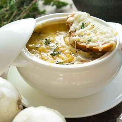 Классический французский луковый суп