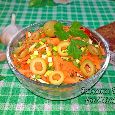Салат с копчёным сыром и морковью